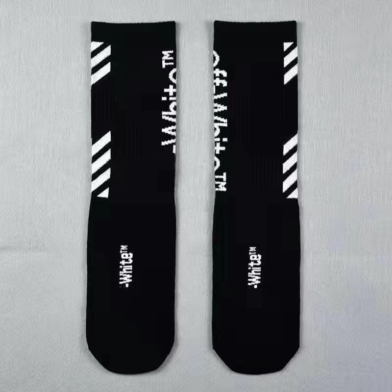 Off Fashion Mens Streetwear Socks Women Men High Quality Cotton Allmatch Arrow XXX Printing Breathable Black White Mixing Footbal