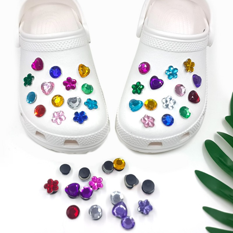 moq 100pcs crystal flower croc Charms Soft cute Pvc Shoe Charm Accessories Decorations custom JIBZ for clog shoes childrens gift
moq 100pcs crystal flower croc Charms Soft cute Pvc Shoe Charm Accessories Decorations custom JIBZ for clog shoes childrens gift