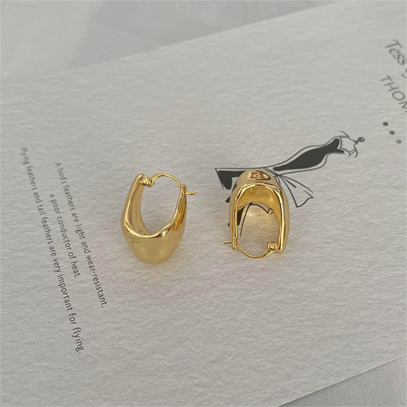 French Water Drop Creative Ear Buckle Earrings Stud Female Design Catwalk Models Niche All-Match Fashion Jewelry Accessories
French Water Drop Creative Ear Buckle Earrings Stud Female Design Catwalk Models Niche All-Match Fashion Jewelry Accessories