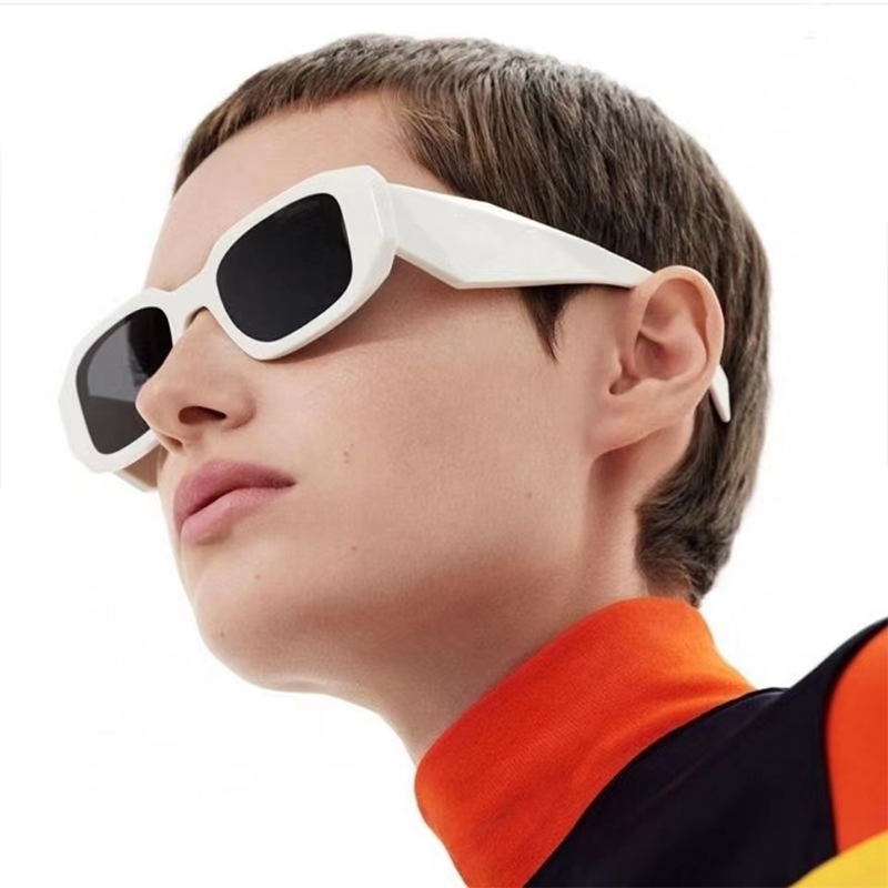 Men Designer Sunglasses 2022 Women Fashion Classic Luxury Eyeglasses Goggle Outdoor Beach Sun Glasses 7 Color Optional Triangular Signature
Men Designer Sunglasses 2022 Women Fashion Classic Luxury Eyeglasses Goggle Outdoor Beach Sun Glasses 7 Color Optional Triangular Signature