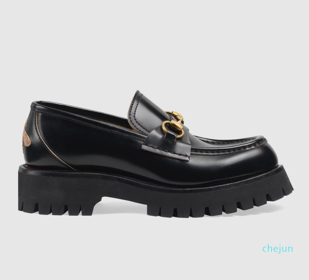 Italy Brands Lug Sole Horsebit Loafer Shoes White Black Calfskin Leather Moccasins Embroidery Walking Dress Wedding Party With Box
Italy Brands Lug Sole Horsebit Loafer Shoes White Black Calfskin Leather Moccasins Embroidery Walking Dress Wedding Party With Box
