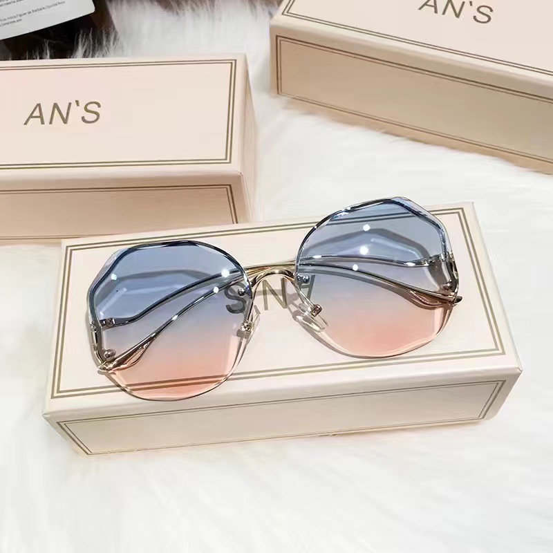 Fashionable innovative sunglasses women's round face trendy fashion sunglasses anti-ultraviolet large lenses thin summer wear
Fashionable innovative sunglasses women's round face trendy fashion sunglasses anti-ultraviolet large lenses thin summer wear