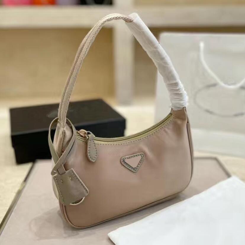 Re Edition 2005 Nylon Bag Luxurious crossbody designer bags Women banquet triad Hobo chain purse black Baguette wallets Shoulder designers clutch come, S2
Re Edition 2005 Nylon Bag Luxurious crossbody designer bags Women banquet triad Hobo chain purse black Baguette wallets Shoulder designers clutch come, S2