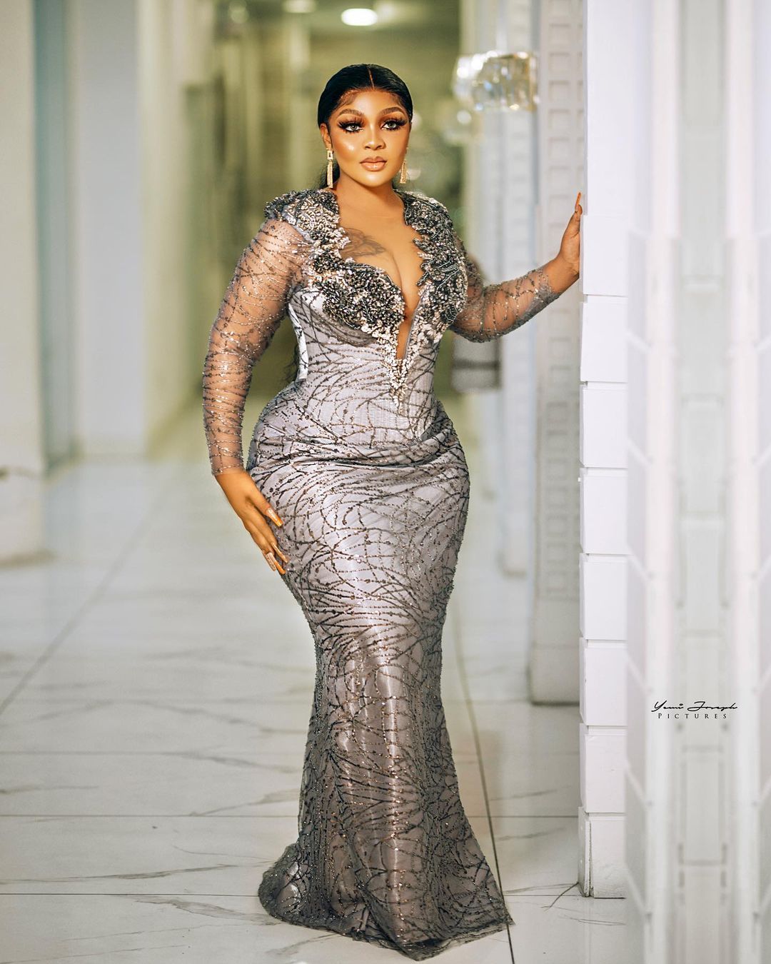 2022 Plus Size Arabic Aso Ebi Silver Luxurious Mermaid Prom Dresses Beaded Crystals Evening Formal Party Second Reception Birthday Engagement Gowns Dr