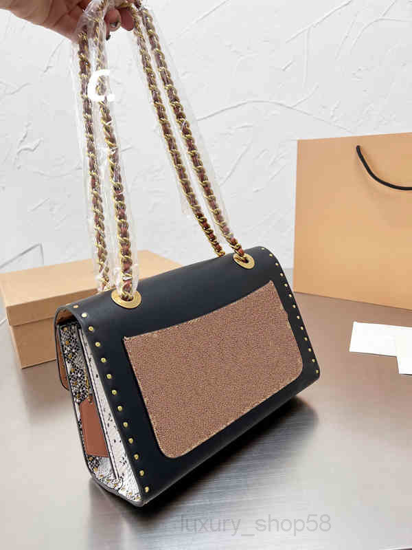 Crossbody Flower Lock Snakeskin Panel Shoulder Bags Women Luxury Brand Handbag Chain Strap Leather Designer Crobody Female Purses, Black
Crossbody Flower Lock Snakeskin Panel Shoulder Bags Women Luxury Brand Handbag Chain Strap Leather Designer Crobody Female Purses, Black
