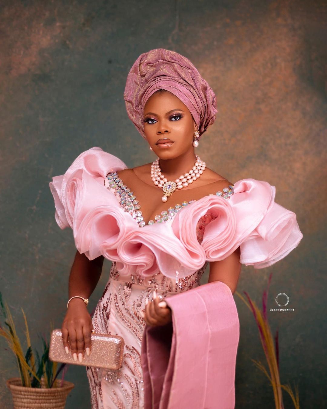 2022 Plus Size Arabic Aso Ebi Pink Mermaid Sparkly Prom Dresses Crystals Sheer Neck Evening Formal Party Second Reception Birthday Engagement Gowns Dr