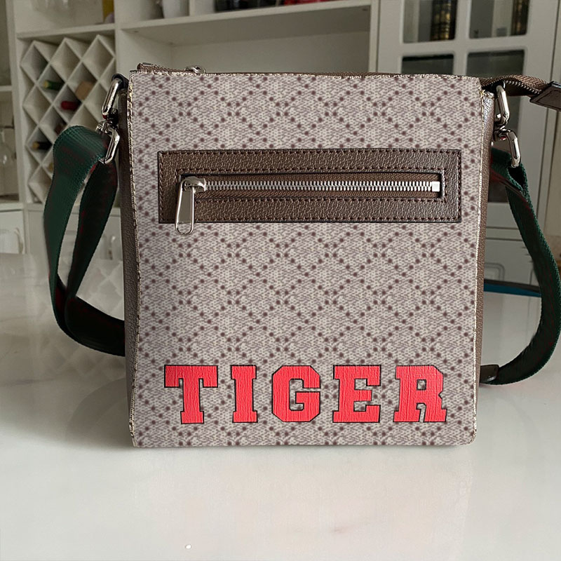 Women Tote Handbag Crossbody Bag Shoulder Bags Classic Letter Prints Exterior zip pocket Canvas genuine Leather Wide Strap Fashion Shopping Handbags
Women Tote Handbag Crossbody Bag Shoulder Bags Classic Letter Prints Exterior zip pocket Canvas genuine Leather Wide Strap Fashion Shopping Handbags