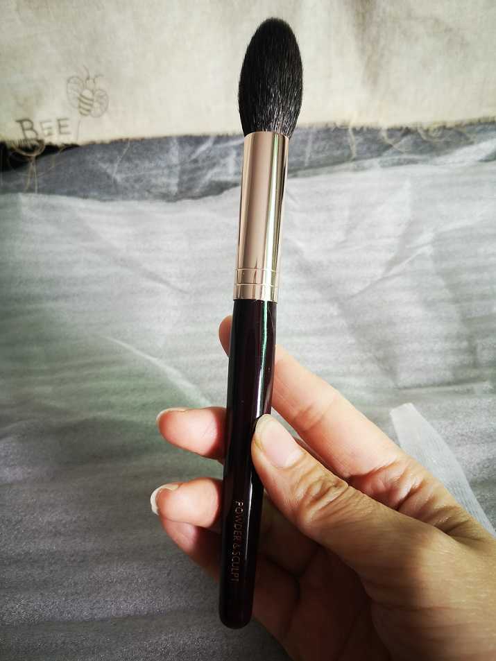 Charlotte-T Powder Sculpt Brush Boxed Face Contouring Single Makeup Brush Cheekbone Highlight Sculpting Cosmetic Brushes Women Cosmetics