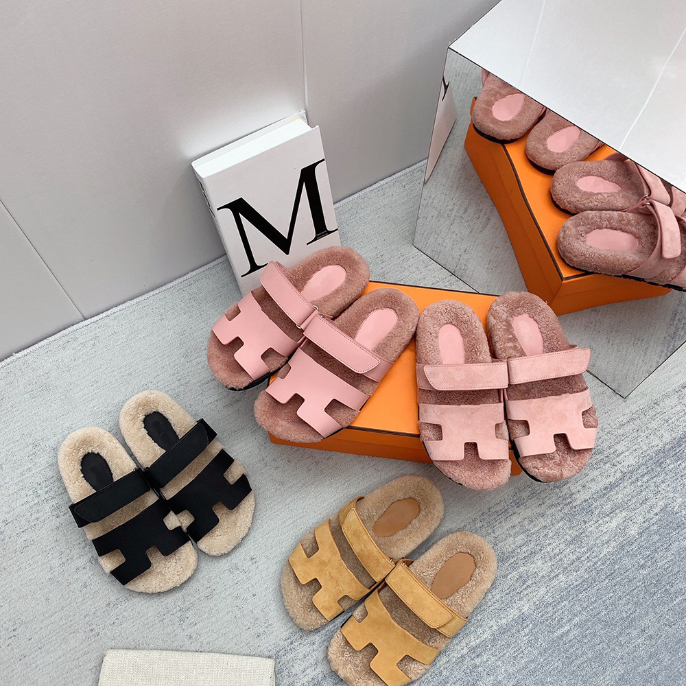 New summer slippers wool slippers tide cotton foot feel sandals light trend 4 colors with shoe box
New summer slippers wool slippers tide cotton foot feel sandals light trend 4 colors with shoe box