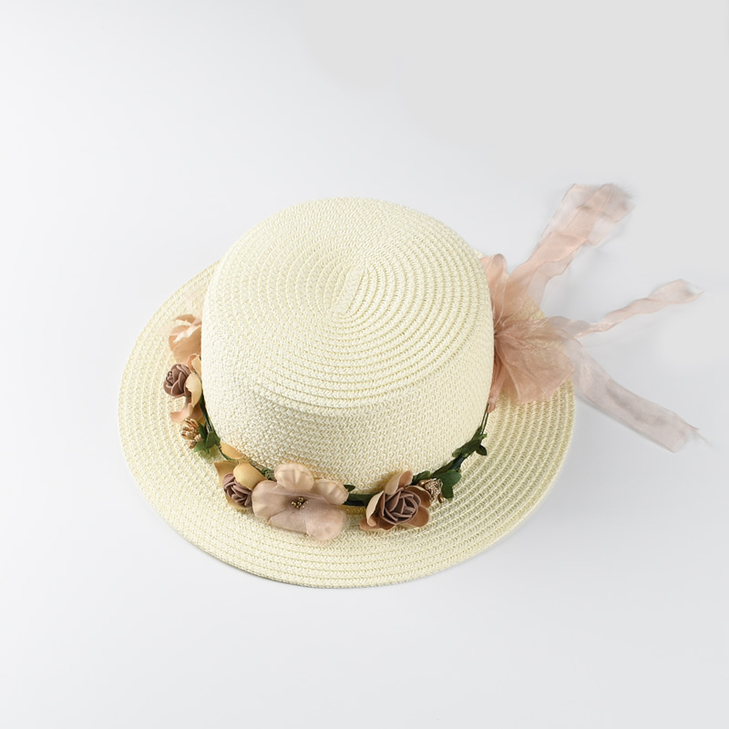 Summer New Garland Straw Hats Ladies Short Brimmed Beach Hat Outdoor Travel Sunshade Top Caps