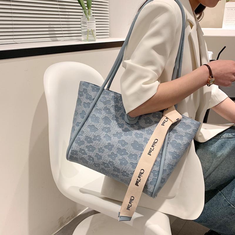 Evening Bags Printing Flowers Tote Shoulder Bag For Women Canvas Large Capacity Designer Handbag Casual Trend Lady Shopper, Black
Evening Bags Printing Flowers Tote Shoulder Bag For Women Canvas Large Capacity Designer Handbag Casual Trend Lady Shopper, Black