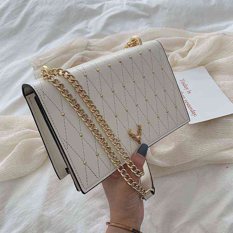 HBP Crossbody Bag Luxury Rivet Chain s for Women Diamond Grid Pu Leather Shoulder Stylish Applique Female Purses and Handbags 220727, Yellow bag
HBP Crossbody Bag Luxury Rivet Chain s for Women Diamond Grid Pu Leather Shoulder Stylish Applique Female Purses and Handbags 220727, Yellow bag
