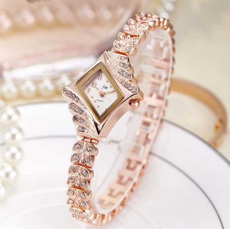 Luxury Bracelet Watches Women Crystal Rhombus Shell Dress Wristwatches Clock Diamond Leaf Design Fashion Casual Quartz Watch, Rose gold
Luxury Bracelet Watches Women Crystal Rhombus Shell Dress Wristwatches Clock Diamond Leaf Design Fashion Casual Quartz Watch, Rose gold