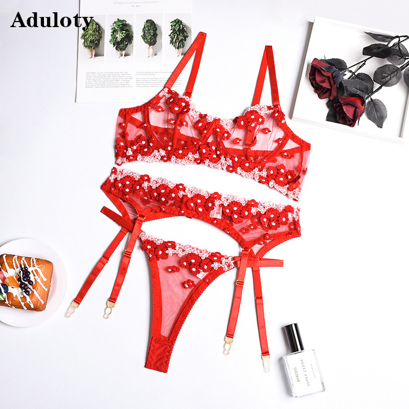 White Women's Sexy Lingerie Set Applique Embroidered Hollow Transparent Underwear Garter Thong Gathered Bra 3pcs 220513