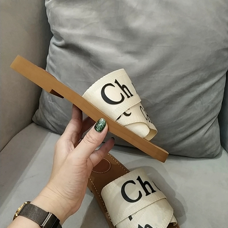 2022 Summer Slippers New Fashion EVA Letter Cross Weave Roman Sandals Slippers Women Color Matching Casual All-match Beach Slippers, Box
2022 Summer Slippers New Fashion EVA Letter Cross Weave Roman Sandals Slippers Women Color Matching Casual All-match Beach Slippers, Box
