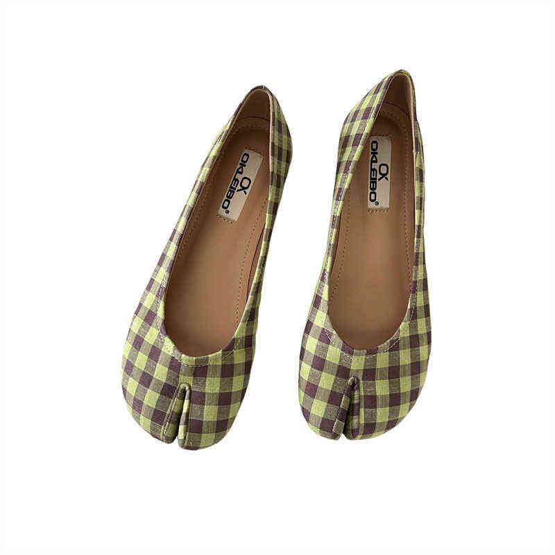 Dress Shoes 2022 Summer New Split Toe Pig's Hoof Round Head Shallow Flat Bottom Versatile Low Heel Lazy One Foot Mary Jane Shoes Women 220615, Red 
Dress Shoes 2022 Summer New Split Toe Pig's Hoof Round Head Shallow Flat Bottom Versatile Low Heel Lazy One Foot Mary Jane Shoes Women 220615, Red