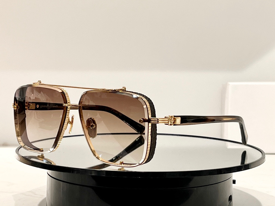 Sunglasses For Men and Women Summer style 2020G Anti-Ultraviolet Retro Rectangle Shape Plate Full Frame Random Box
Sunglasses For Men and Women Summer style 2020G Anti-Ultraviolet Retro Rectangle Shape Plate Full Frame Random Box