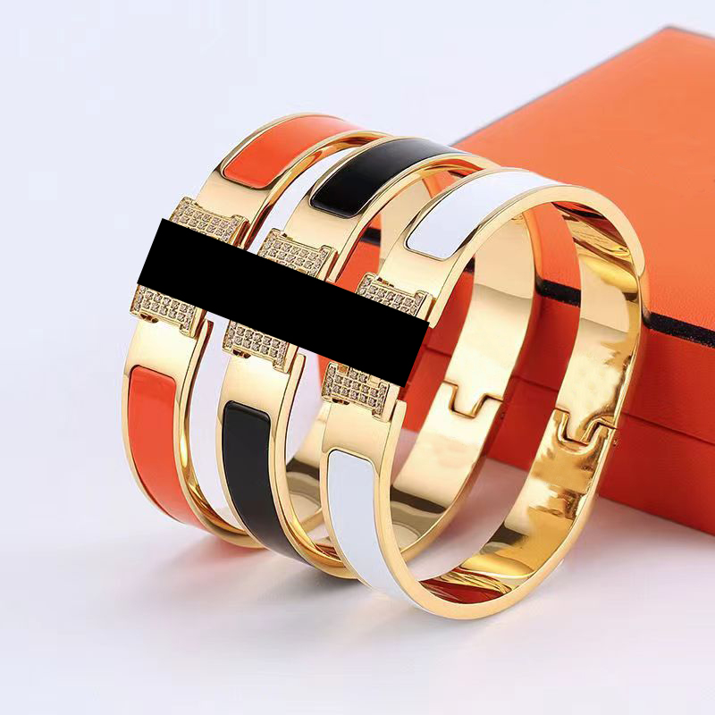 Brand New Crystal H Cuff Bracelet Fashion Luxury Couple Designer Bracelet For Men & Women Classic Stainless Steel Gold Plated Bangle Jewelry Gifts
Brand New Crystal H Cuff Bracelet Fashion Luxury Couple Designer Bracelet For Men & Women Classic Stainless Steel Gold Plated Bangle Jewelry Gifts