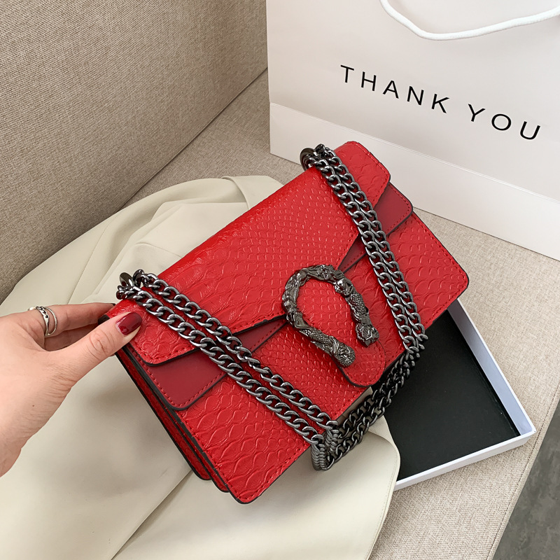 W 2022 Womens Bag handbag Brand designer handbags Limited Style Chain PU Leather Shoulder Diagonal Crossbody bags, Red
W 2022 Womens Bag handbag Brand designer handbags Limited Style Chain PU Leather Shoulder Diagonal Crossbody bags, Red
