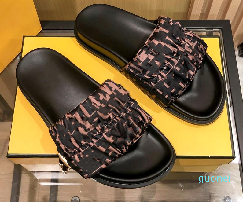 The latest 2022 high quality Women silk fabrics sandals Thick soled slippers beauty girl Dress Wedding Sexy Lady shoes flat high qualit 666, Brown
The latest 2022 high quality Women silk fabrics sandals Thick soled slippers beauty girl Dress Wedding Sexy Lady shoes flat high qualit 666, Brown