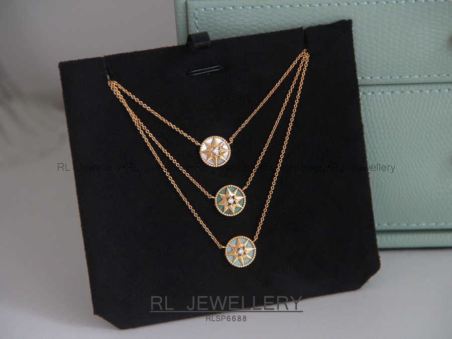 New designed compass Pendant white shell Rose des Vents diamonds women's necklace star fashion ladies zircon earrings Designer Jewelry 02
New designed compass Pendant white shell Rose des Vents diamonds women's necklace star fashion ladies zircon earrings Designer Jewelry 02