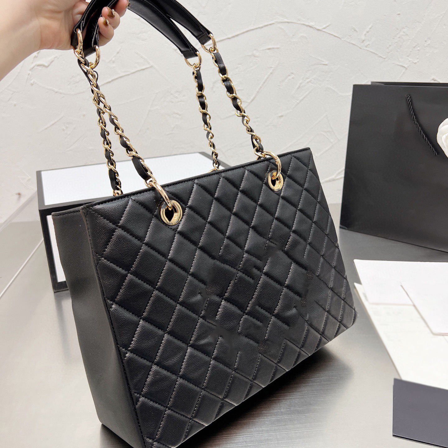 22Ss Luxury GST Bags Top Caviar Calfskin Classic Quilted Plaid Metal Chain Shoulder Bag Designer Ladies Outdoor Regular Shopping Bag retro underarm Totes, Beige silver chain
22Ss Luxury GST Bags Top Caviar Calfskin Classic Quilted Plaid Metal Chain Shoulder Bag Designer Ladies Outdoor Regular Shopping Bag retro underarm Totes, Beige silver chain