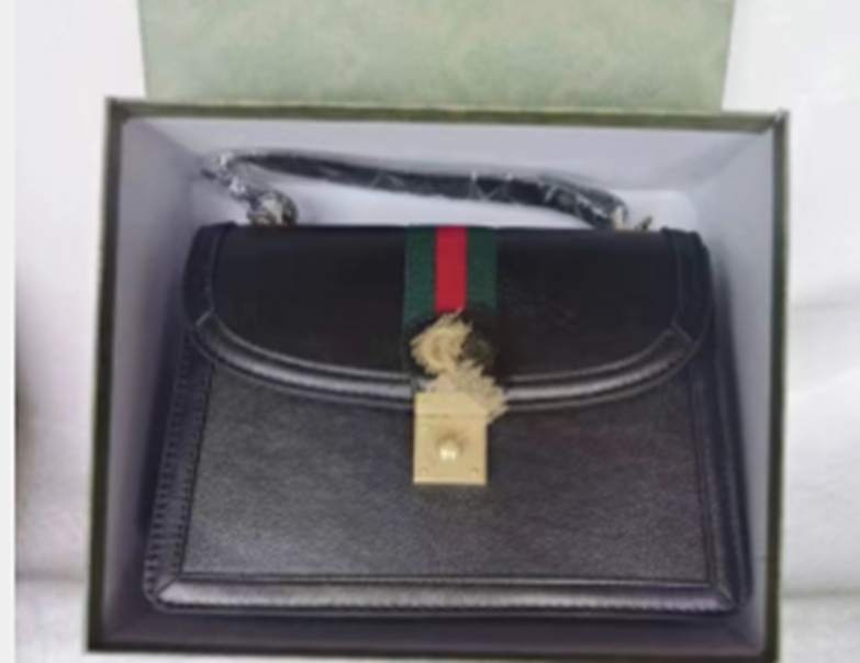 WW 2022 Designer women shoulder bag handbag Ladies vintage messenger cross body bags Luxury totes Fashion clutch woman, No box
WW 2022 Designer women shoulder bag handbag Ladies vintage messenger cross body bags Luxury totes Fashion clutch woman, No box