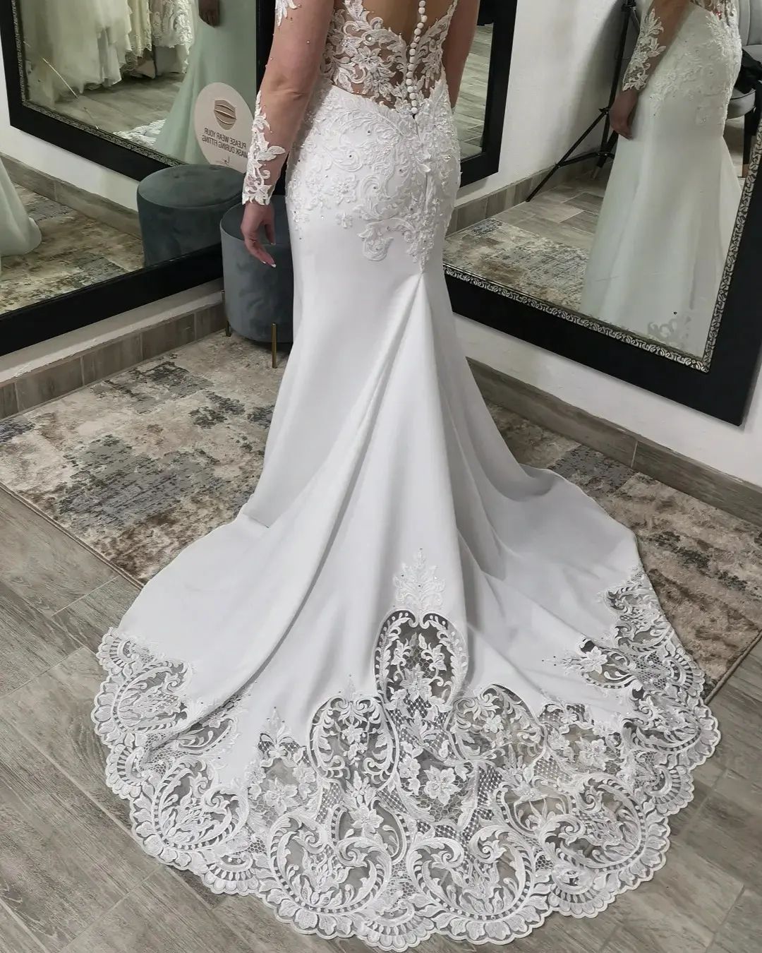 Plus Size Mermaid Wedding Dresses Sheer Jewel Neck Long Sleeve Lace Sexy Bride Dress Wedding Gowns Custom Made