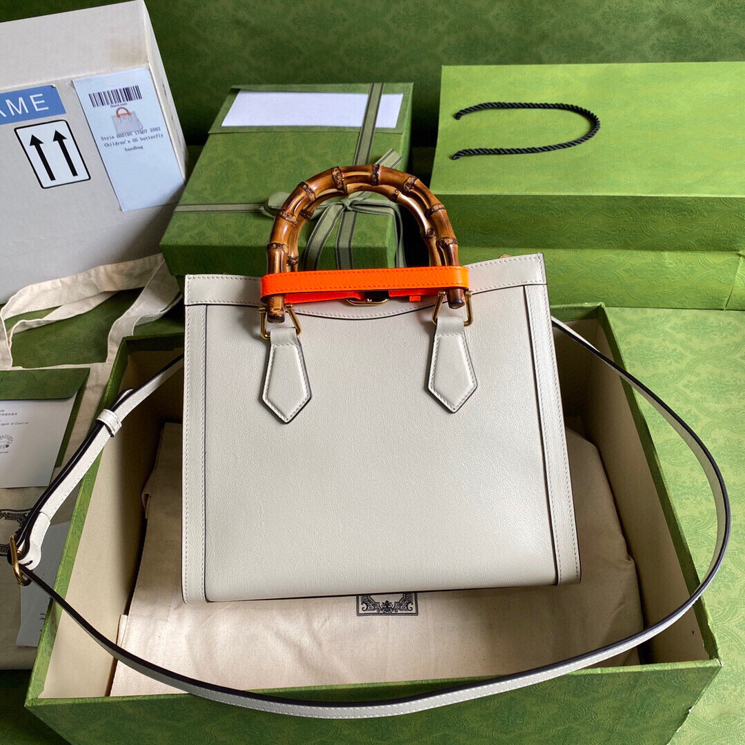 2022 G Logo Brand New Designer bags For Women Luxury Ladies Fashion Genuine Leather Handbags Texture Western Style Shoulder Bag Totes white black red blue, High quality
2022 G Logo Brand New Designer bags For Women Luxury Ladies Fashion Genuine Leather Handbags Texture Western Style Shoulder Bag Totes white black red blue, High quality