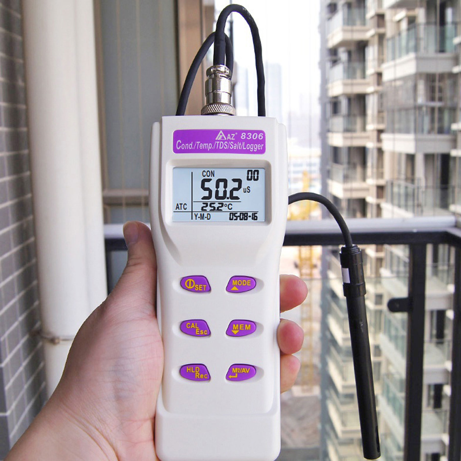 AZ8306 Portable Conductivity Meter Multi Conductivity / TDS (Total Dissolved Solid) / Salinity and Temperature
AZ8306 Portable Conductivity Meter Multi Conductivity / TDS (Total Dissolved Solid) / Salinity and Temperature