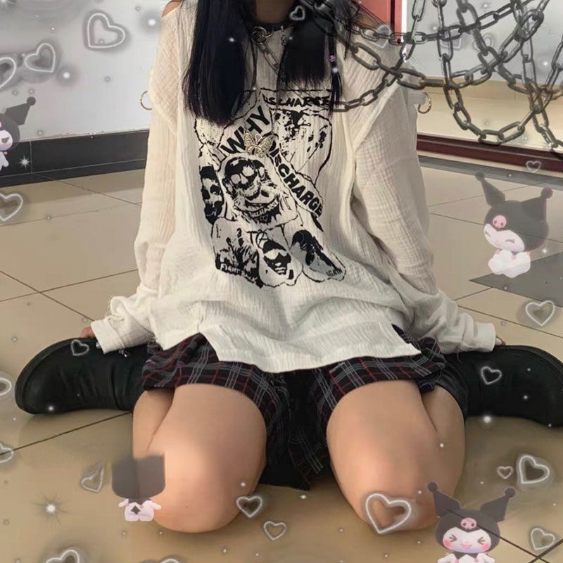 QWEEK Gothic Punk Skull Print Women T Shirt Emo Goth White Off Shoulder Long Sleeve T-shirt Streetwear Black Irregular Dark Tops 220321