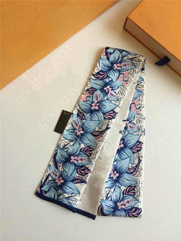 Classic Handbag Scarf Headbands Women Letter Flower Silk Scraves Bandeaux Bag Hair BANDEAU Monogrames Confidential Bandeau 8x120cm
Classic Handbag Scarf Headbands Women Letter Flower Silk Scraves Bandeaux Bag Hair BANDEAU Monogrames Confidential Bandeau 8x120cm