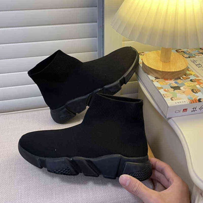 Family B socks 2022 Paris leisure sports thick soled men's and women's high top elastic sock ankle boots, Black (white background)
Family B socks 2022 Paris leisure sports thick soled men's and women's high top elastic sock ankle boots, Black (white background)