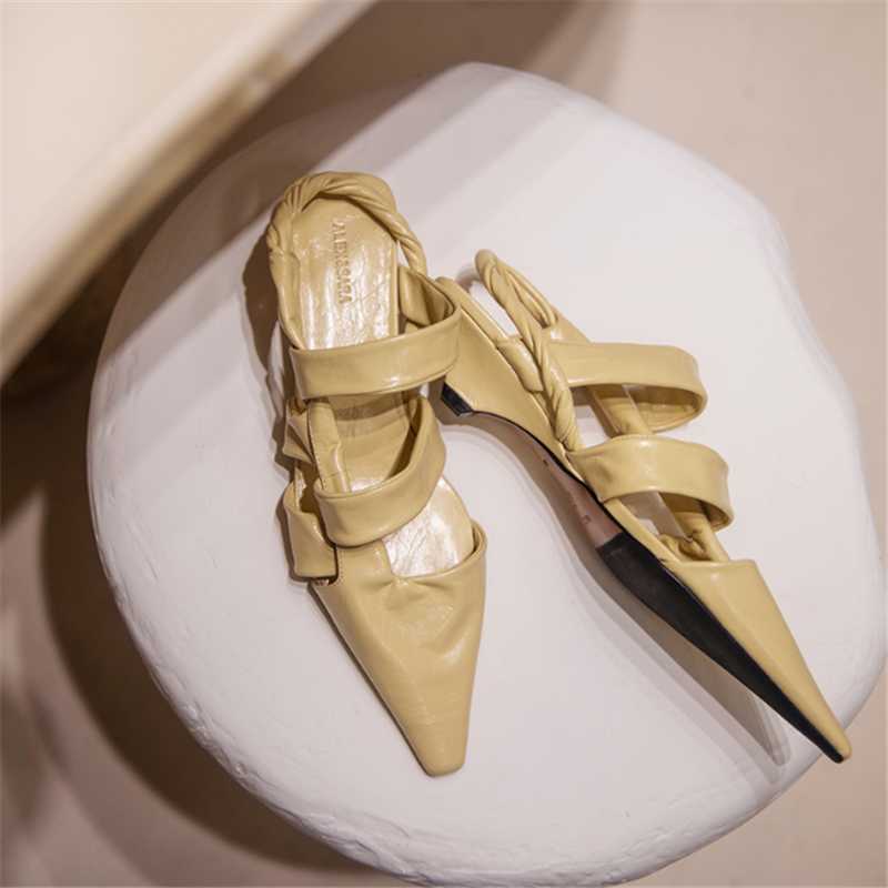 Sandals Square Heel Hollow Spring/summer 2022 Fashion Leather Retro Women's ShoesSandals, Beige
Sandals Square Heel Hollow Spring/summer 2022 Fashion Leather Retro Women's ShoesSandals, Beige