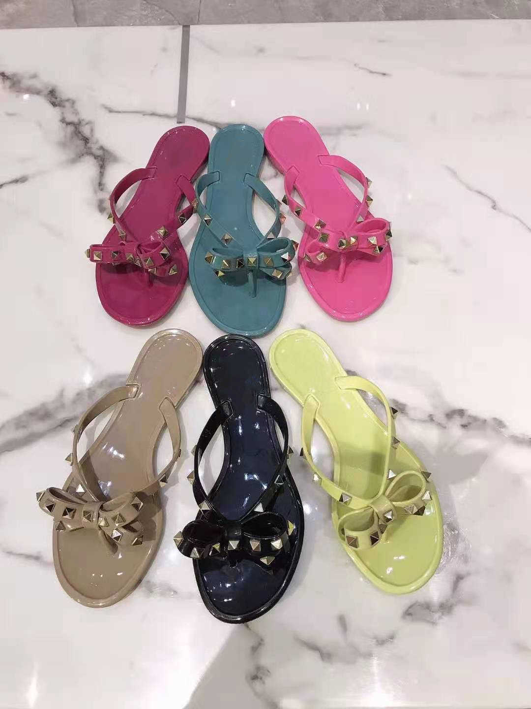 Fashion brand women jelly slippers sandals designer shoes woman rivet slides flip flops summer beach shoes flats sapatos femininos