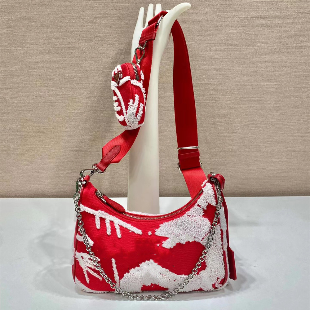 High Quality 2022 New Women's Crossbody Shoulder Bags Embroidered Three-in-One Girls Re-Edition 2000 Hobo Mini Handbag Baguette Chain Bag, 000
High Quality 2022 New Women's Crossbody Shoulder Bags Embroidered Three-in-One Girls Re-Edition 2000 Hobo Mini Handbag Baguette Chain Bag, 000