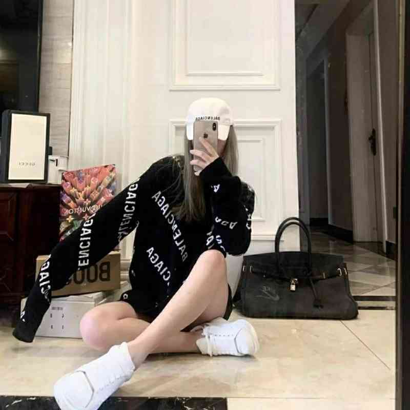 designer Men' Sweaters Designer Hoodies Balencaiga'ssss Paris Home 2022 Autumn and Winter Fashion New Jacquard Letter Round, Black
designer Men' Sweaters Designer Hoodies Balencaiga'ssss Paris Home 2022 Autumn and Winter Fashion New Jacquard Letter Round, Black