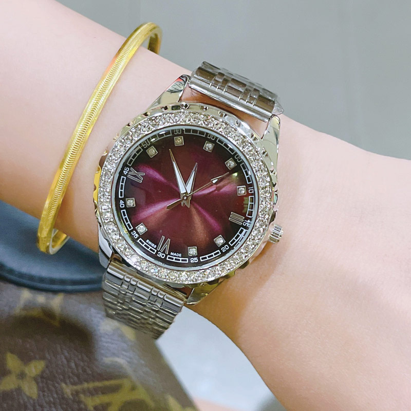 Diamond lady watches Top brand designer luxury women watch fashion female Wristwatches for womens Christmas Birthday Mother's Valentine's Day Gift montre de luxe
Diamond lady watches Top brand designer luxury women watch fashion female Wristwatches for womens Christmas Birthday Mother's Valentine's Day Gift montre de luxe