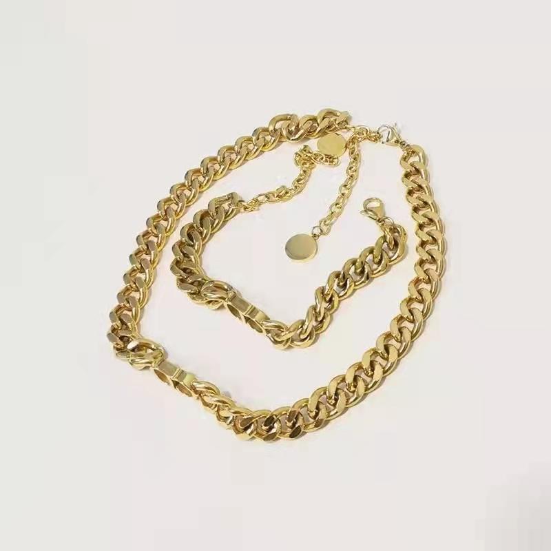 Fashion choker letter necklace bracelet 18k gold Plated necklaces chain earring for men and women party lovers gift hip hop chokers designer jewelry
Fashion choker letter necklace bracelet 18k gold Plated necklaces chain earring for men and women party lovers gift hip hop chokers designer jewelry
