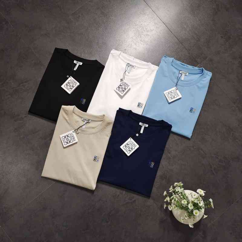 Loewa Designer T-shirts Luxurys Loe Froyiweimu 2022 New Five Color Pure Cotton Embroidery Classic Small Loog Chest Short Sleeve T-shirt1, Light blue
Loewa Designer T-shirts Luxurys Loe Froyiweimu 2022 New Five Color Pure Cotton Embroidery Classic Small Loog Chest Short Sleeve T-shirt1, Light blue