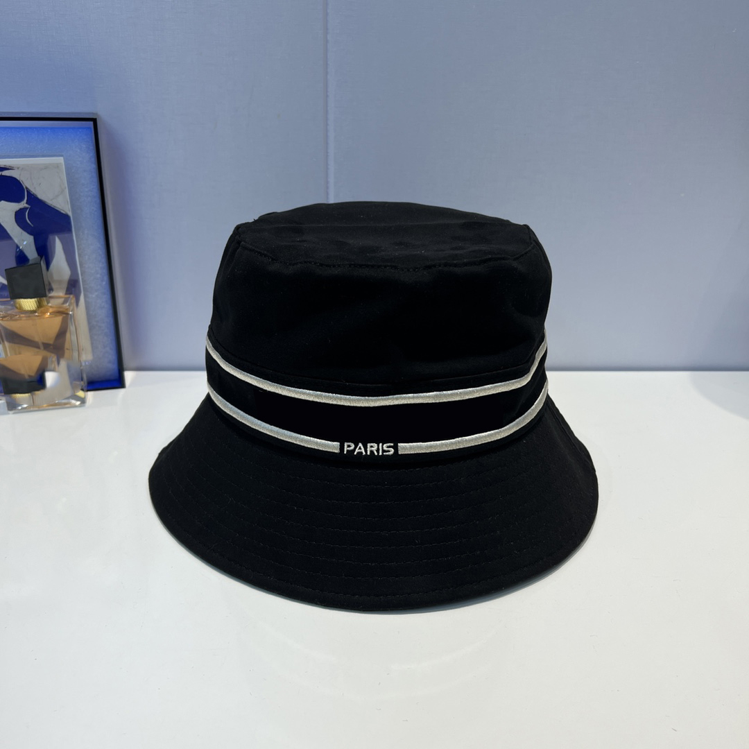 Luxury Designers Bucket Hat classic style fashion sunshade hat fisherman hats for men and women trendy going out must be great very good, No.1
Luxury Designers Bucket Hat classic style fashion sunshade hat fisherman hats for men and women trendy going out must be great very good, No.1