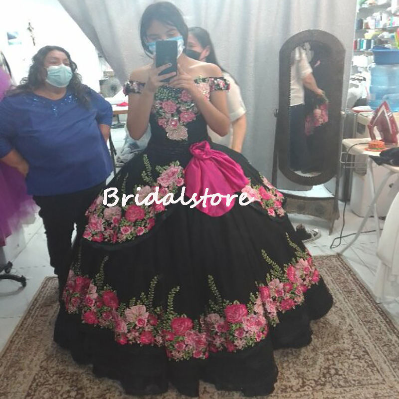 Charro Black Quinceanera Dresses Mexican Off The Shoulder Ball Gown Sweet 16 Dress Vintage Princess Corset Prom Gowns Plus Size Vestido De Xv 15 Anos 