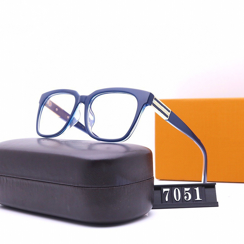 Designer Sunglasses Luxury Women Man Fashion Waterproof Full Frame Sun Glasses Unisex Have Box Black UV 400 7051
Designer Sunglasses Luxury Women Man Fashion Waterproof Full Frame Sun Glasses Unisex Have Box Black UV 400 7051