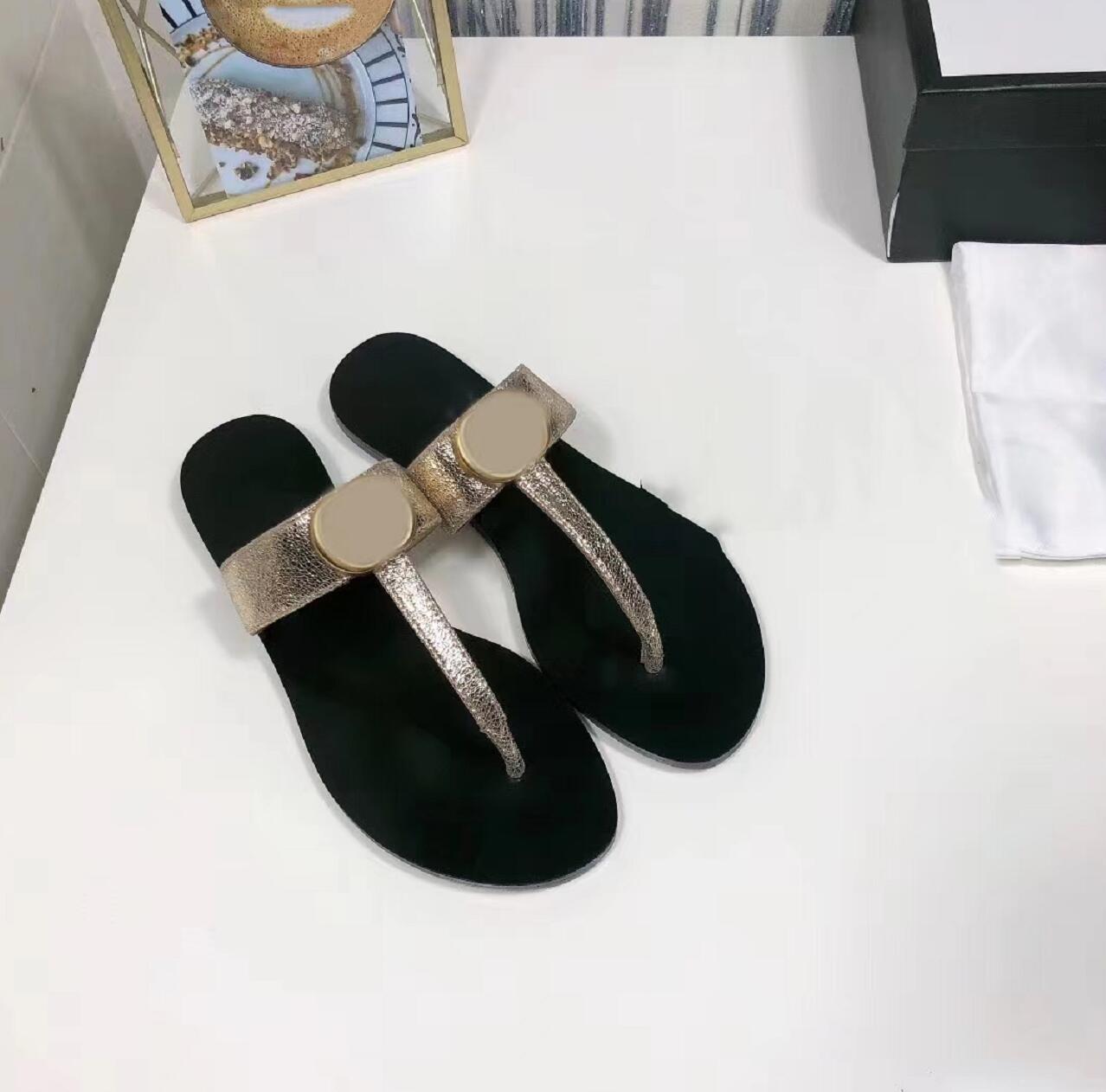 Designer T-shaped Slippers Black Leather Sandals Lady Classic Wear-Resisting Designers Beach Slippers Top Quality Fashion Flat Bottom Flip-Flops Sandal, Not for individual sale
Designer T-shaped Slippers Black Leather Sandals Lady Classic Wear-Resisting Designers Beach Slippers Top Quality Fashion Flat Bottom Flip-Flops Sandal, Not for individual sale