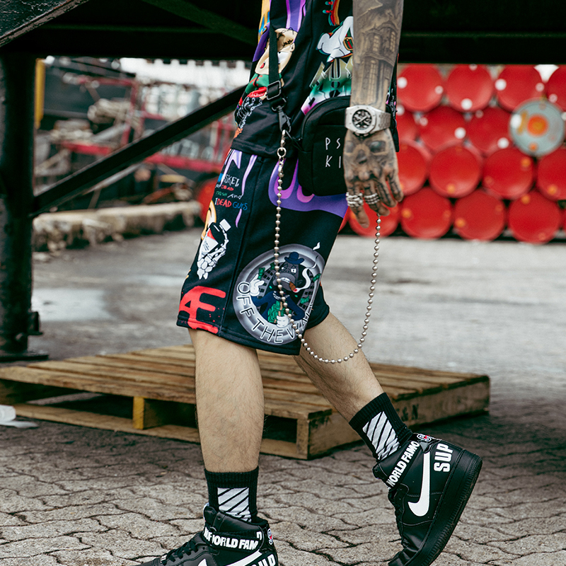 Aolamegs Shorts Men Cartoon Graffiti Print Bermuda Beach Knee-length Shorts Hip Hop Elastic Waist High Street Summer Sweatpants 220507