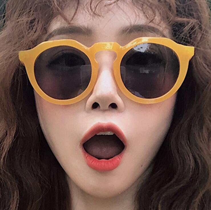 Sunglasses Retro Round Women Men Brand Design Transparent Female Sun Glasses Feminino Lunette Soleil Gafas
Sunglasses Retro Round Women Men Brand Design Transparent Female Sun Glasses Feminino Lunette Soleil Gafas