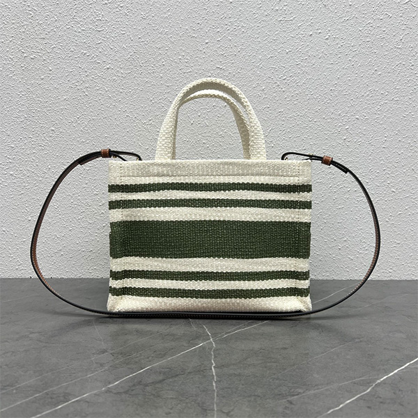 Luxury designer stripes Tote shopping bags Denim Linen Large capacity handbags big canvas bags letter shoulder bag Holiday beach handbag 29cm Cashmere green
Luxury designer stripes Tote shopping bags Denim Linen Large capacity handbags big canvas bags letter shoulder bag Holiday beach handbag 29cm Cashmere green