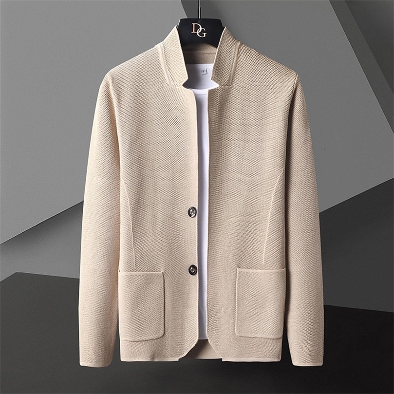 Solid Color Cardigan Jacket Men Knit Casual Stand Collar Loose Cardigan Coat Men Korean Khaki Black Gray Big Size Jacket 220812
Solid Color Cardigan Jacket Men Knit Casual Stand Collar Loose Cardigan Coat Men Korean Khaki Black Gray Big Size Jacket 220812