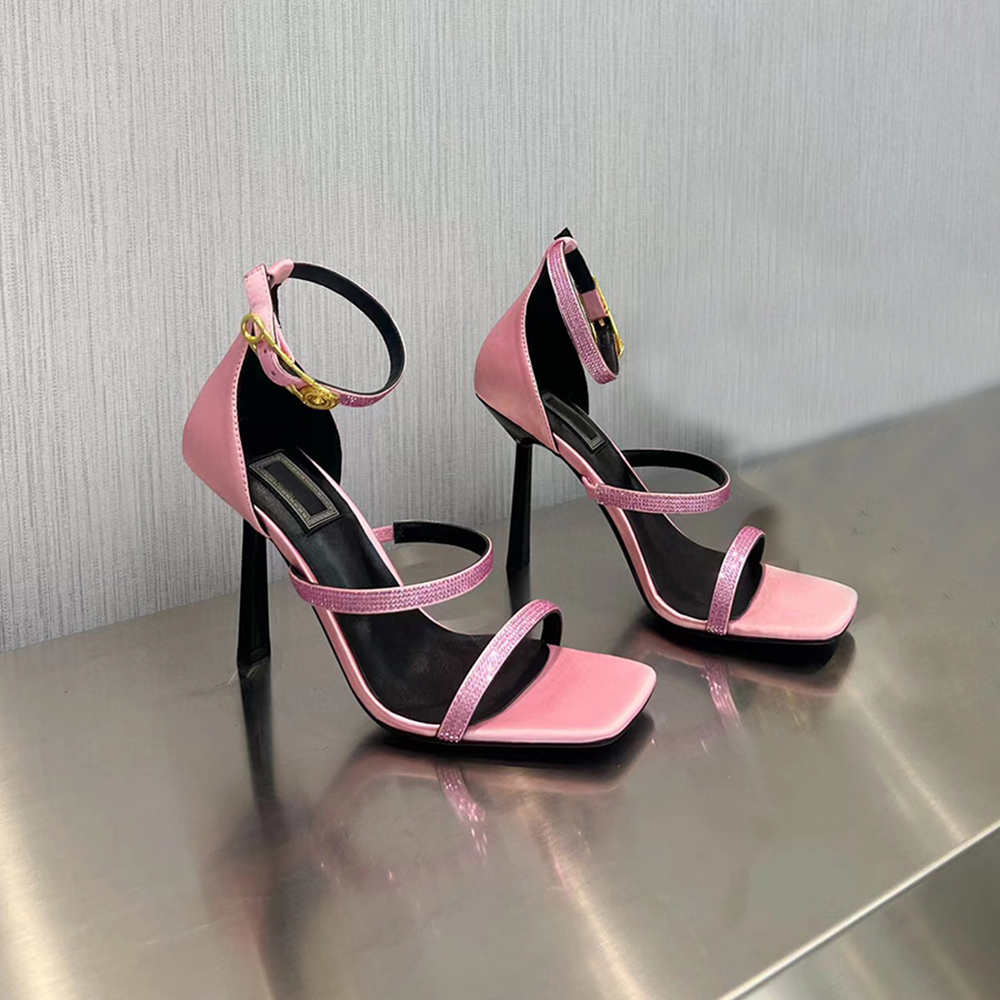 Top Quality pink Satin Sandals 95mm rhinestone encrusted strap spool Heels women summer luxury designers shoes party heeled With box, Red
Top Quality pink Satin Sandals 95mm rhinestone encrusted strap spool Heels women summer luxury designers shoes party heeled With box, Red