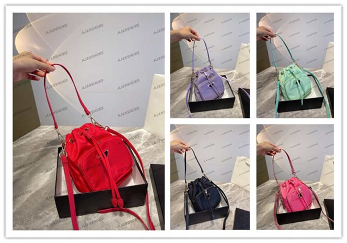 Women Designer Nylon Shoulder Bag Duet Drawstring Bucket Bag Tessuto Small Luxury Fabric Crossbody Re-nylon Top Handle Bags, 01
Women Designer Nylon Shoulder Bag Duet Drawstring Bucket Bag Tessuto Small Luxury Fabric Crossbody Re-nylon Top Handle Bags, 01